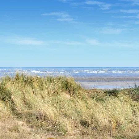 Lovely In With Wifi Holiday home Hauteville-sur-Mer