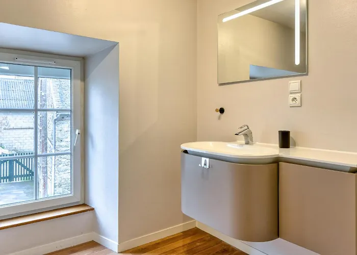 Lovely In Hauteville-sur-Mer